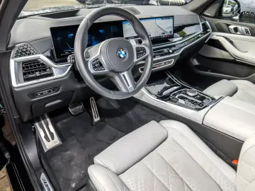 BMW X5 M60i xDrive M Sport HUD PANO 360