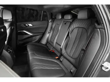 BMW X6 M60 i X-DRIVE