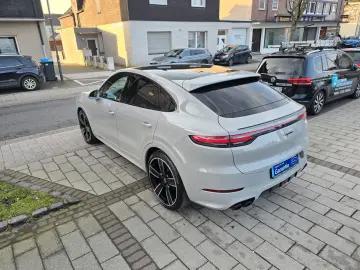 PORSCHE Cayenne Coupe Platinum Edition HUD PANO 360