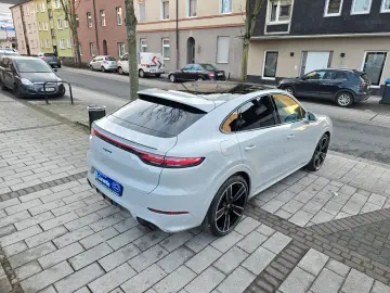 PORSCHE Cayenne Coupe Platinum Edition HUD PANO 360