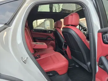 PORSCHE Cayenne Coupe Platinum Edition HUD PANO 360