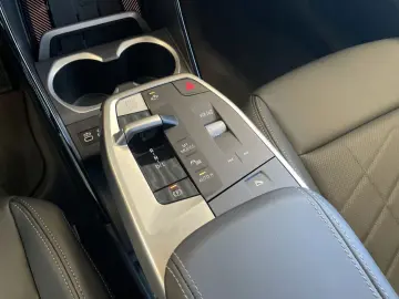 BMW X1 xDrive30e xLine  LED 360  H KH HUD