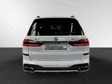 BMW X7 xDrive40i M Sport AHK Pano Autobahnass.