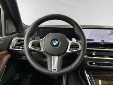 BMW X7 xDrive40i M Sport AHK Pano Autobahnass.