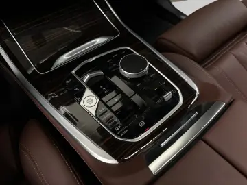 BMW X7 xDrive40i M Sport AHK Pano Autobahnass.