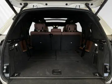 BMW X7 xDrive40i M Sport AHK Pano Autobahnass.