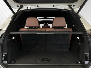 BMW X7 xDrive40i M Sport AHK Pano Autobahnass.