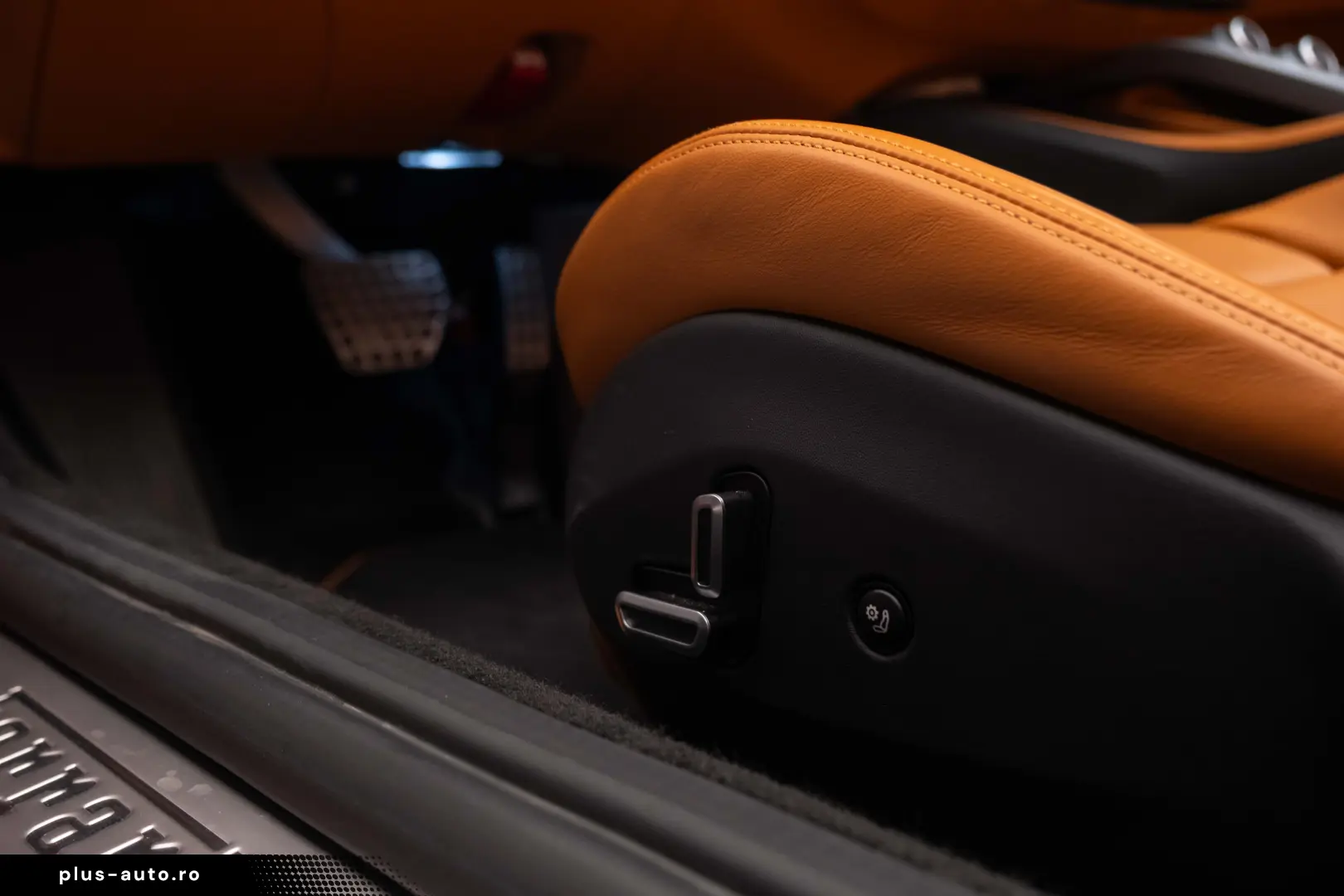 Ferrari Portofino JBL  Passenger Display R20