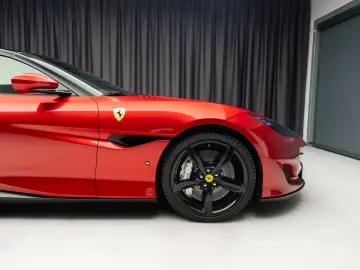 Ferrari Portofino JBL  Passenger Display R20