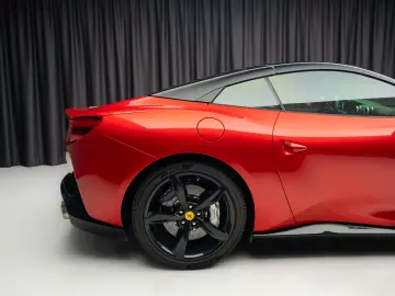 Ferrari Portofino JBL  Passenger Display R20
