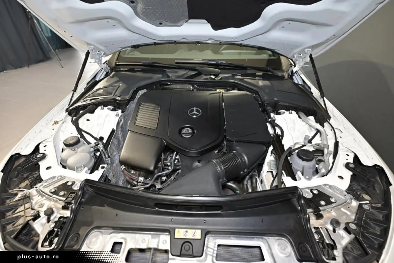 MERCEDES-BENZ CLE 300 4M Coupé AMG LED KAMERA KEYLES&hellip;