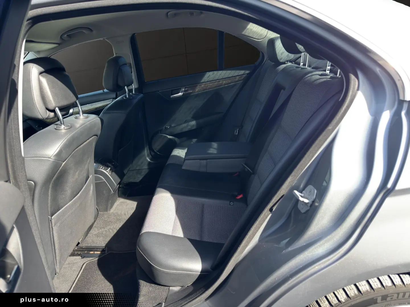 Mercedes-Benz C200 - Km. certificati! Rate fara avans!