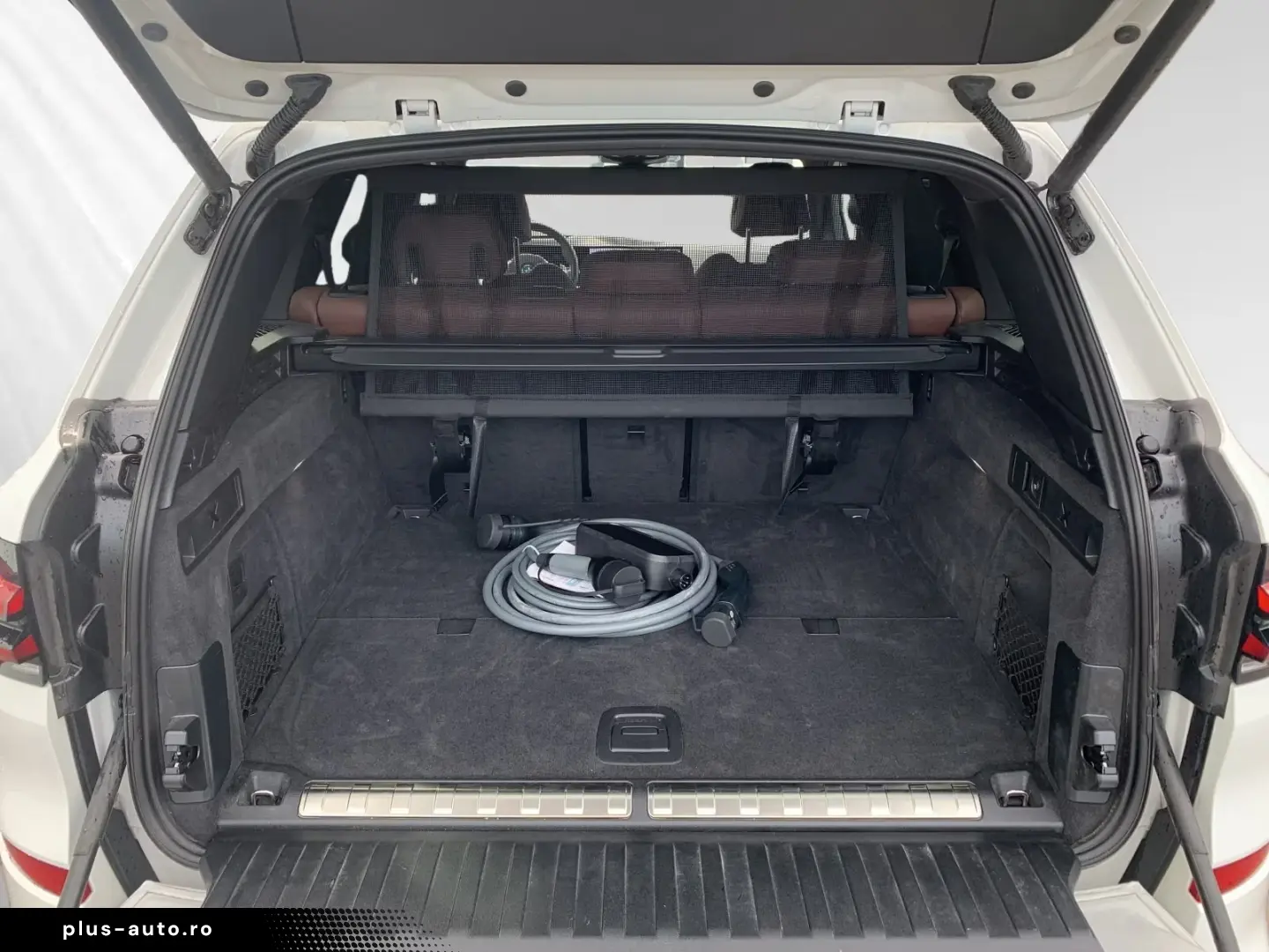 BMW X5 xDrive50e M Sport AHK Pano