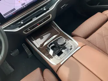 BMW X5 xDrive50e M Sport AHK Pano