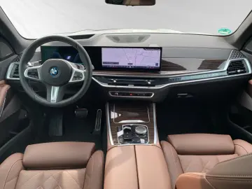 BMW X5 xDrive50e M Sport AHK Pano