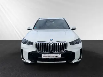 BMW X5 xDrive50e M Sport AHK Pano