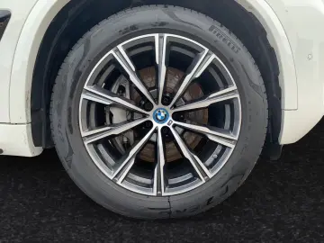BMW X5 xDrive50e M Sport AHK Pano