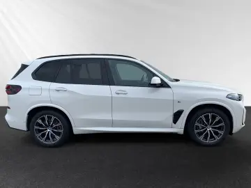 BMW X5 xDrive50e M Sport AHK Pano