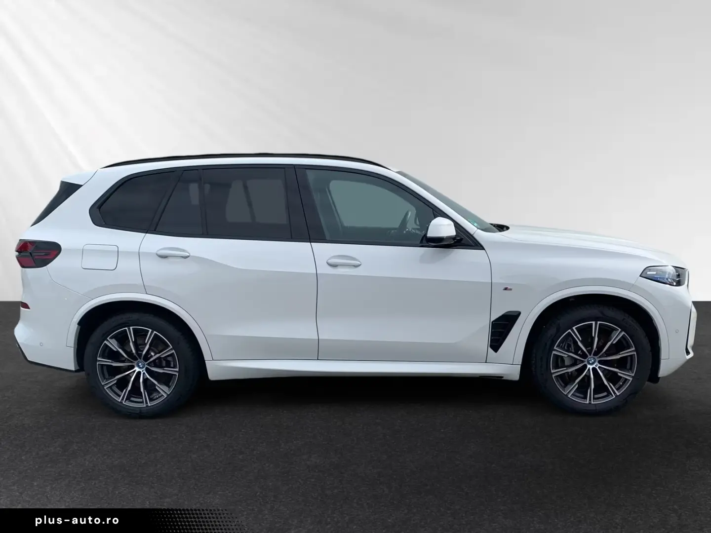 BMW X5 xDrive50e M Sport AHK Pano