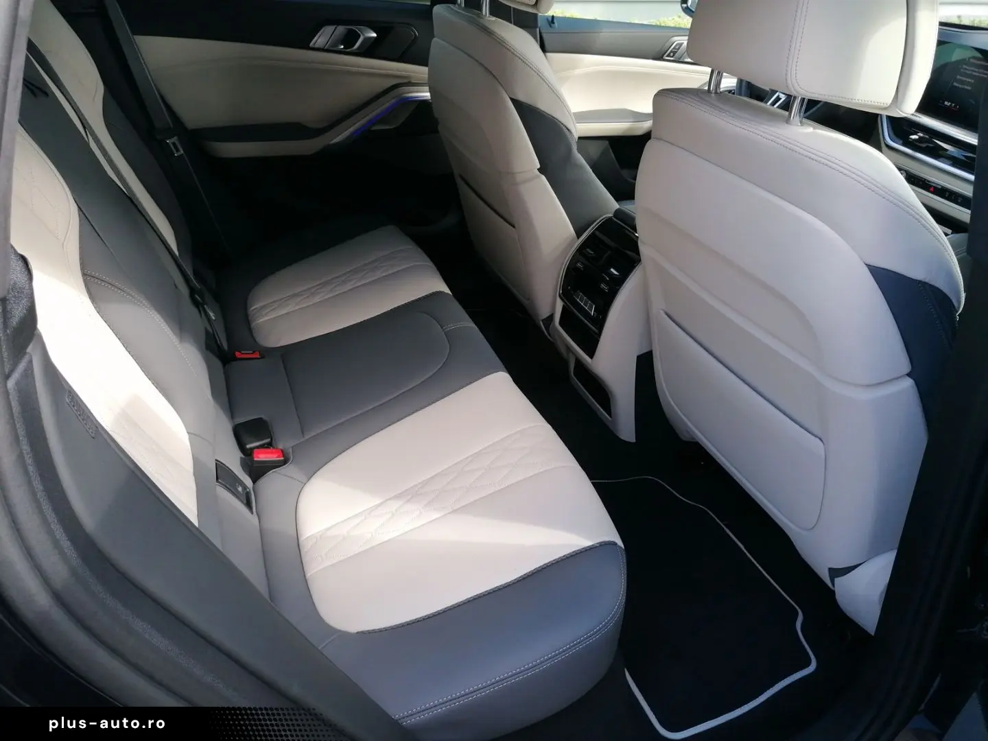 BMW X6 M60 xDrive M Sportpaket Pro HuD AHK Carbon