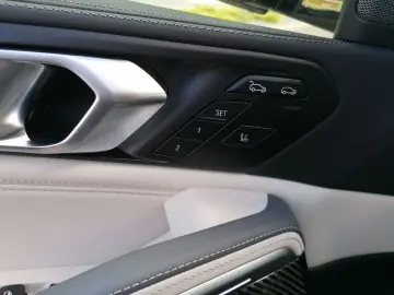 BMW X6 M60 xDrive M Sportpaket Pro HuD AHK Carbon