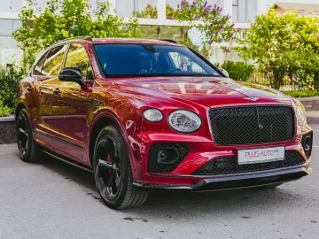 Bentley Bentayga Plug-in Hybrid