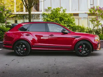 Bentley Bentayga Plug-in Hybrid