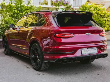 Bentley Bentayga Plug-in Hybrid
