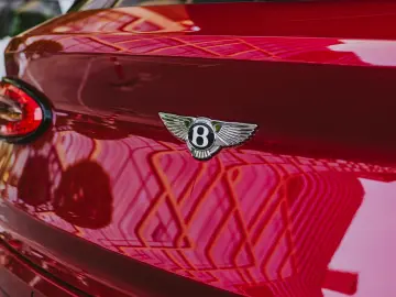 Bentley Bentayga Plug-in Hybrid