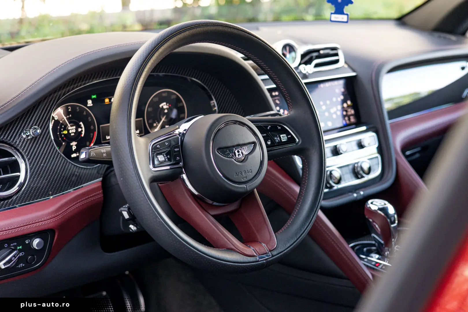 Bentley Bentayga Plug-in Hybrid