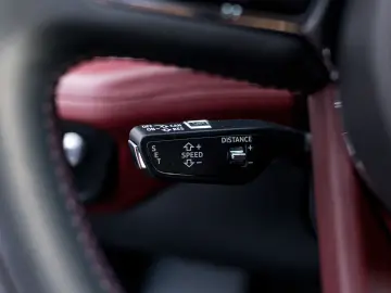 Bentley Bentayga Plug-in Hybrid