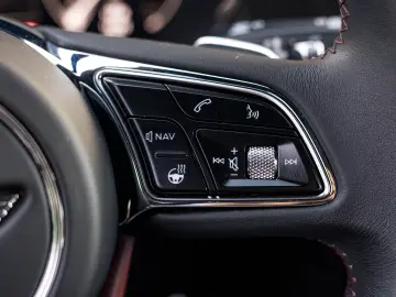 Bentley Bentayga Plug-in Hybrid