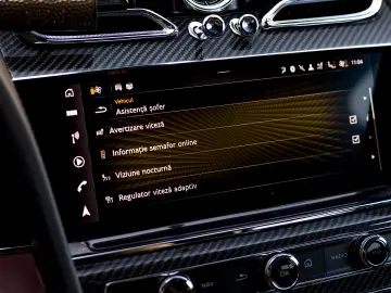 Bentley Bentayga Plug-in Hybrid