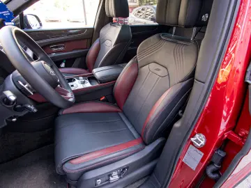 Bentley Bentayga Plug-in Hybrid