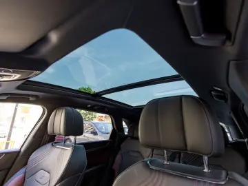 Bentley Bentayga Plug-in Hybrid