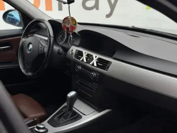 BMW 325i