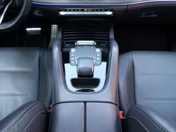 MERCEDES-BENZ GLE 400 d 4Matic Coupe AMG Distr. HUD AHK 360