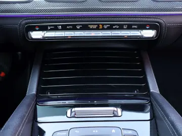 MERCEDES-BENZ GLE 400 d 4Matic Coupe AMG Distr. HUD AHK 360