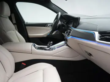 BMW X6 M50 i Leder ACC Kamera HUD H&K Virtual Side