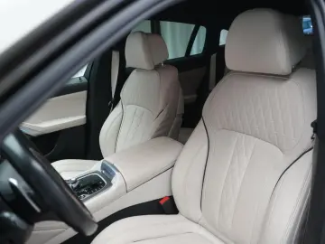 BMW X6 M50 i Leder ACC Kamera HUD H&K Virtual Side