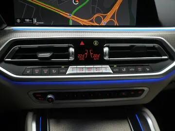 BMW X6 M50 i Leder ACC Kamera HUD H&K Virtual Side