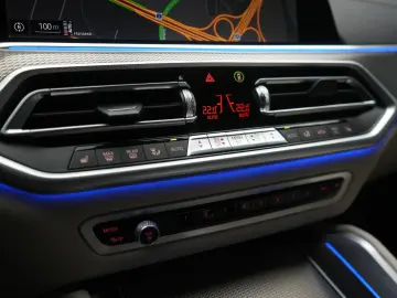 BMW X6 M50 i Leder ACC Kamera HUD H&K Virtual Side
