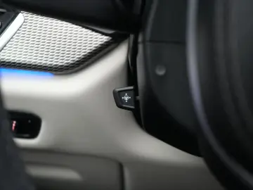 BMW X6 M50 i Leder ACC Kamera HUD H&K Virtual Side