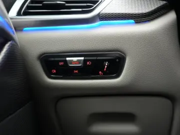 BMW X6 M50 i Leder ACC Kamera HUD H&K Virtual Side