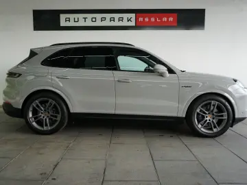 PORSCHE Cayenne E-Hybrid MY25 Kreide Massage Mega-Spec!