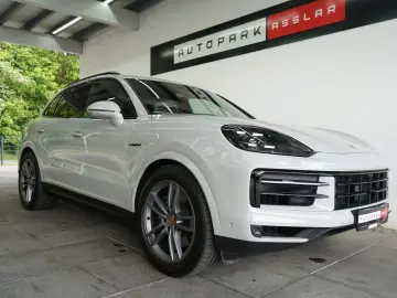 PORSCHE Cayenne E-Hybrid MY25 Kreide Massage Mega-Spec!