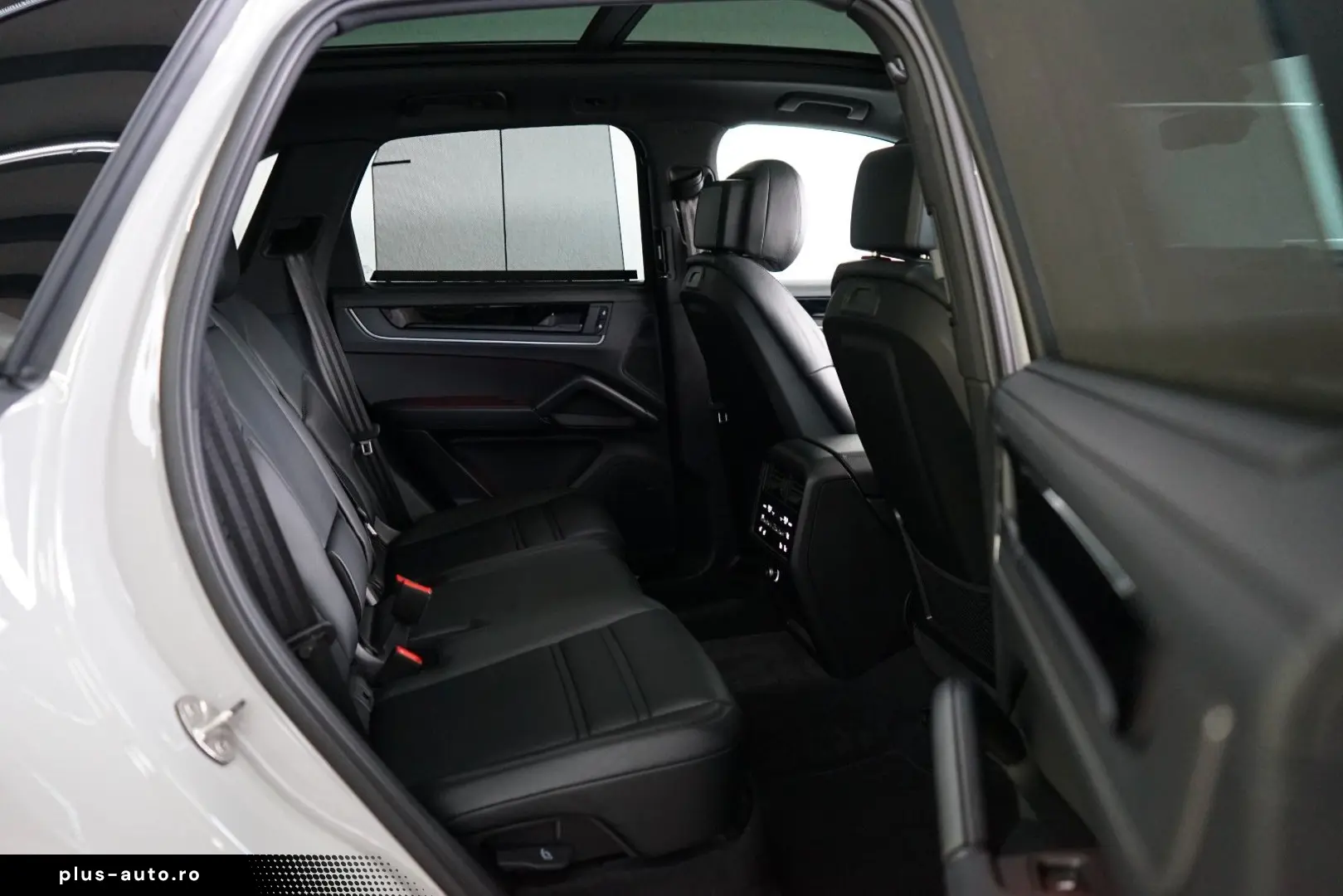 PORSCHE Cayenne E-Hybrid MY25 Kreide Massage Mega-Spec!