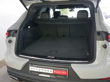 PORSCHE Cayenne E-Hybrid MY25 Kreide Massage Mega-Spec!