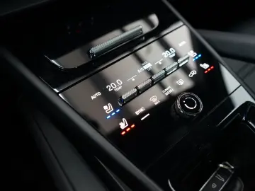 PORSCHE Cayenne E-Hybrid MY25 Kreide Massage Mega-Spec!