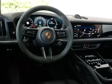 PORSCHE Cayenne E-Hybrid MY25 Kreide Massage Mega-Spec!